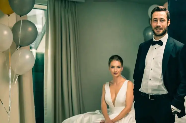 Elçin Sangu ve Ozan Dolunay'ın İyi Günde Kötü Günde dizisindeki imajları ve ilk fragman! 8