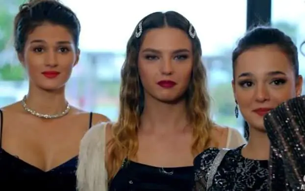 Kuzey Yıldızı dizisinde Kuzey'in kızı niye düğünde yoktu? Çaktırmadan çektiler sahneyi! 9