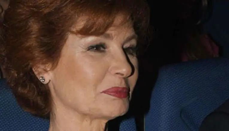 Çatı Katı Aşk'tan sonra Selin Şekerci, çok iddialı bir diziye başlıyor! 7