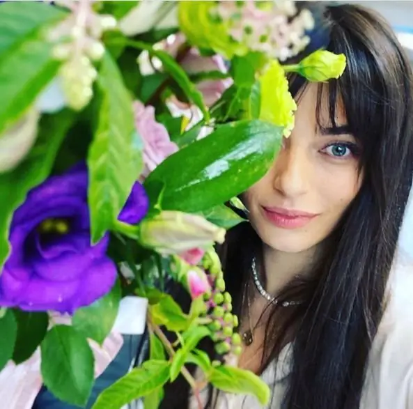 Ayça Ayşin Turan'ın Arıza dizisindeki imajı ortaya çıktı! 8