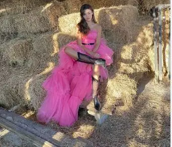 Hande Erçel paylaştı, Kerem Bürsin bayıldı! Instagram'da dikkat çeken etkileşim... 8