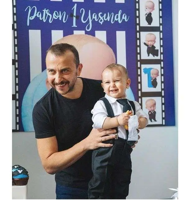 Bu nasıl benzerlik? İşte Hazal Kaya'nın oğlu Fiko'nun 1 yaş doğum günü partisi... 15