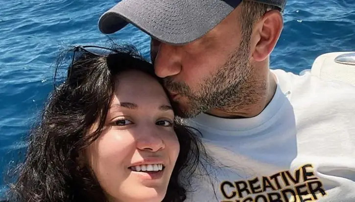 Çukur'un Nehir'i ayrıldı mı? Hazal Subaşı paylaşımıyla kafaları fena karıştırıyor! 8