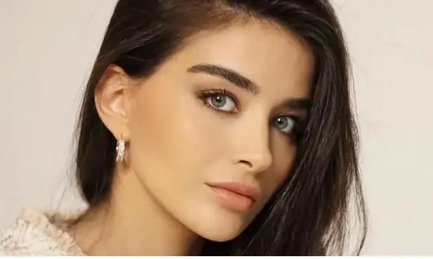Yemin dizisinin yeni Reyhan'ı sonunda belli oldu! Özge Yağız gitti, İlayda Altuntaş geldi... 7 Yemin dizisinin yeni Reyhan'ı sonunda belli oldu! Özge Yağız gitti, İlayda Altuntaş geldi... 7