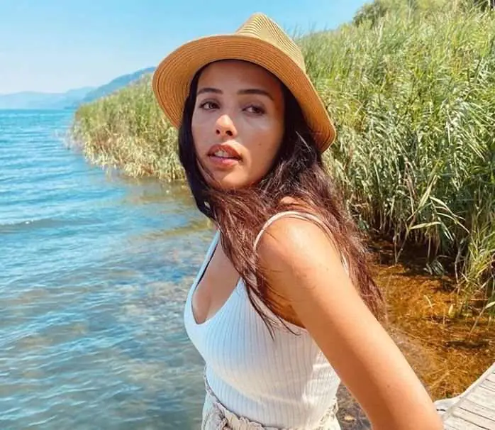 Sefirin Kızı'nın Dudu'su İlayda Ildır birçok oyuncunun yaptığının tersini yapıyor! 8