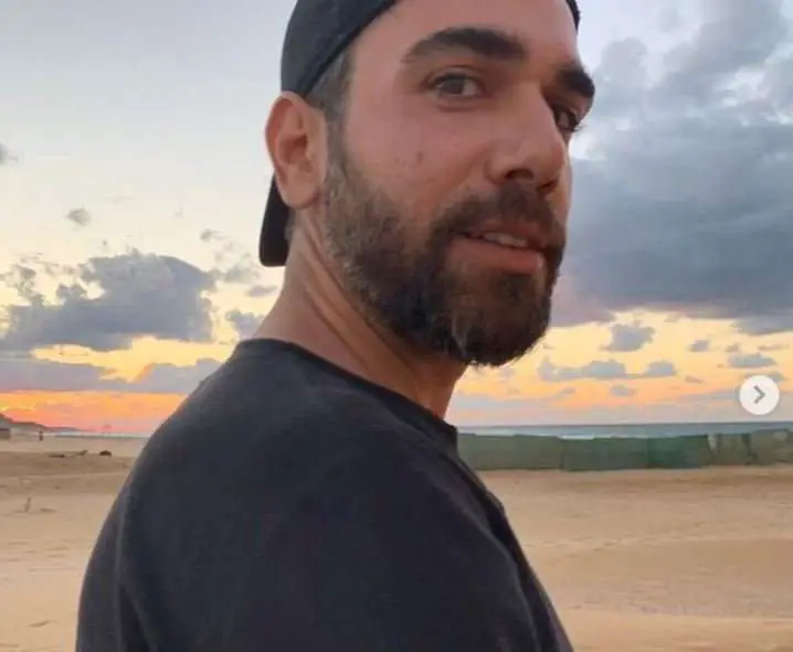 Kadir Doğulu'nun karizma pozlarını, Neslihan Atagül'ün gözünden görün! 8