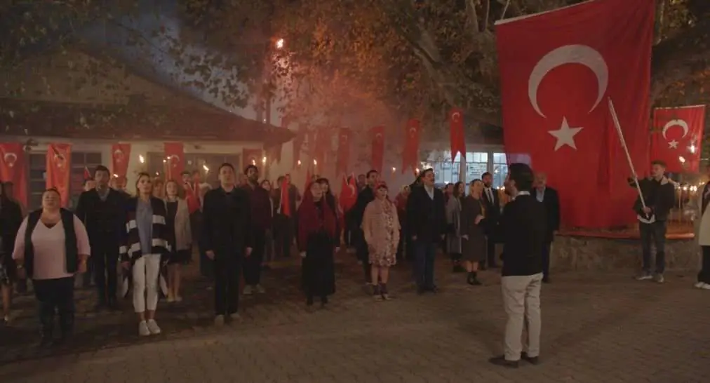 Kalk Gidelim dizisinin şanına yakışır, büyük kutlama! 8