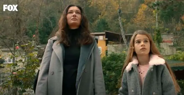 Fox TV ne iyi yaptı da o diziyi yayına aldı, sektör hikaye nedir, oyunculuk nedir görsün! 7