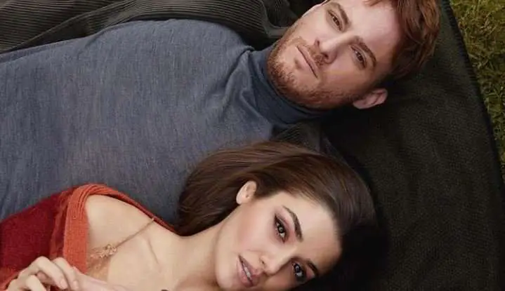 Kerem Bürsin övgüde partneri Hande Erçel'e kıyak geçti! 9
