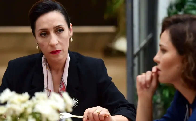 Kırmızı Oda dizisinde Nesrin'in yeni hayatı, Alya'nın kararı! 7