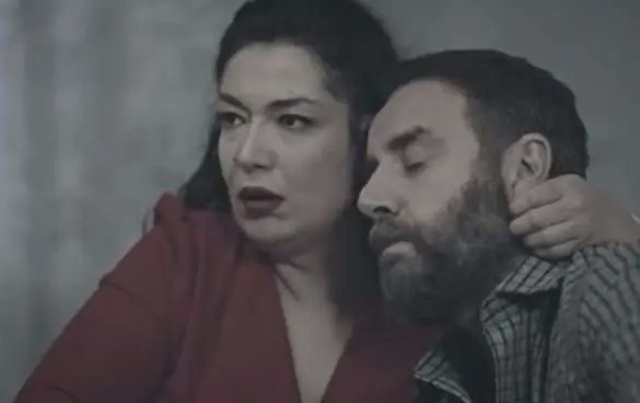 Kırmızı Oda'daki metresi oynayan kişi, Burcu Biricik'in can dostu çıktı! 9