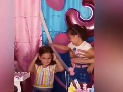 Doğa Rutkay, Ali Sunal'ı fena patakladı! Sosyal medyadaki o iki küçük kıza gönderme! 8