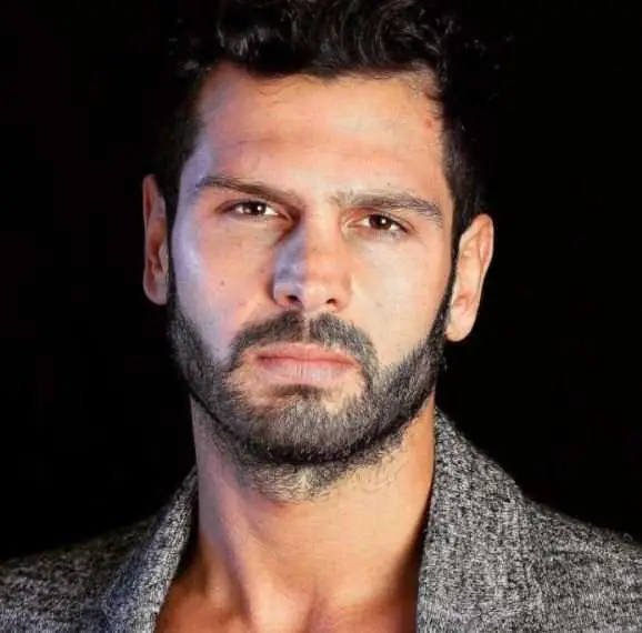 Sadakatsiz dizisine bir yakışıklı geliyor! Acaba Asya'nın yeni aşkı mı olacak? 7
