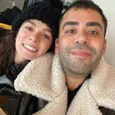 Özge Özpirinçci, tatilden döndü, önce saçını kestirdi, sonra bakın kime koştu? 12