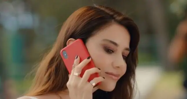 Özge Gürel sosyal medyada Demet Özdemir'in tahtını elinden aldı! 9