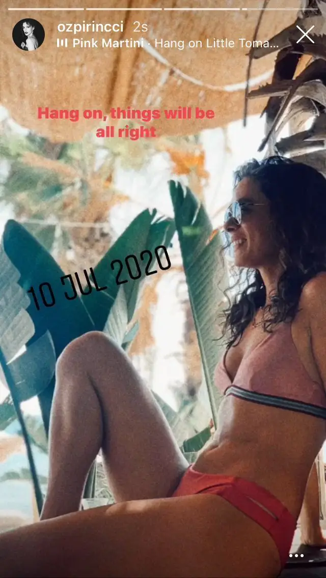 Özge Özprinçci'nin neden yaz ayında bol bol güneşlendiği ortaya çıktı! 9 Özge Özprinçci'nin neden yaz ayında bol bol güneşlendiği ortaya çıktı! 9