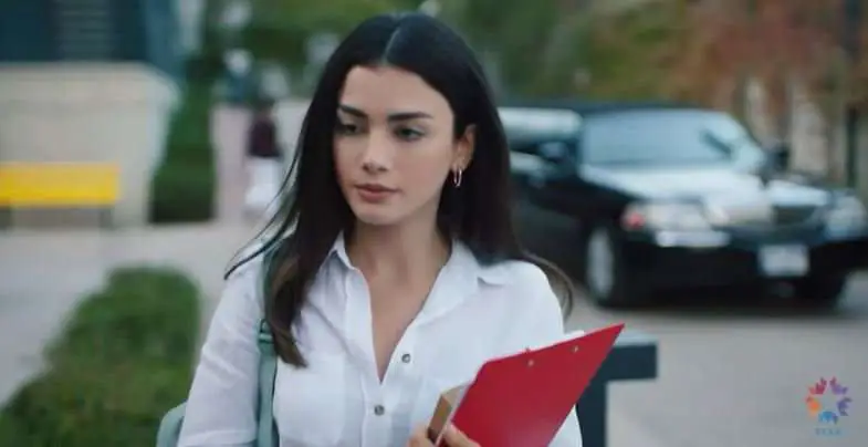 Özge Yağız o ünlülere on basar, siz anladınız! Sol Yanım dizisine bir haklı eleştiri! 7