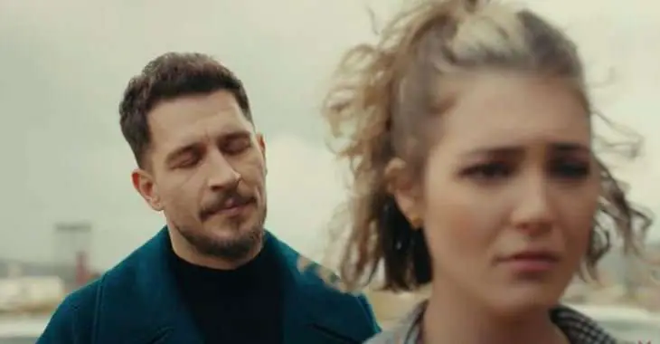 Sefirin Kızı dizisinde başa sarıp sarıp o sahneyi izliyorlar! 7