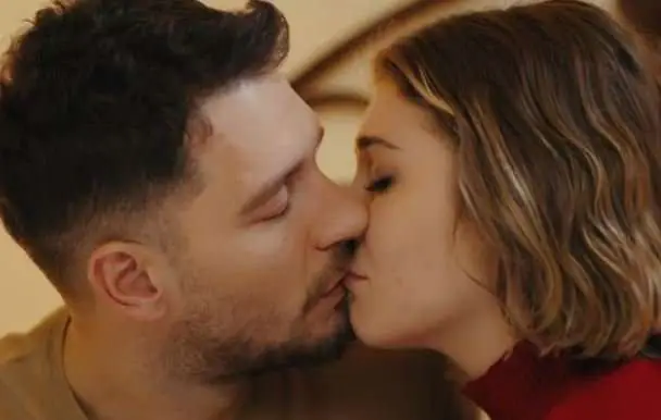 Güle güle Sahra! Keşke böyle olmasaydı! Sefirin Kızı dizisinden bir oyuncu ayrıldı! 10 Güle güle Sahra! Keşke böyle olmasaydı! Sefirin Kızı dizisinden bir oyuncu ayrıldı! 10