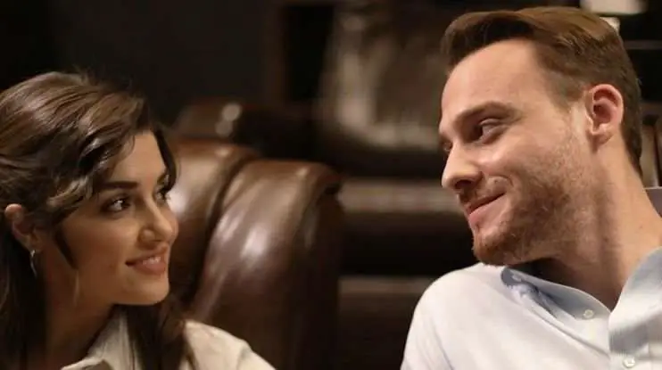 Kerem Bürsin'in işi çok zor, iki dizi seti arasında mekik dokuyor! 7