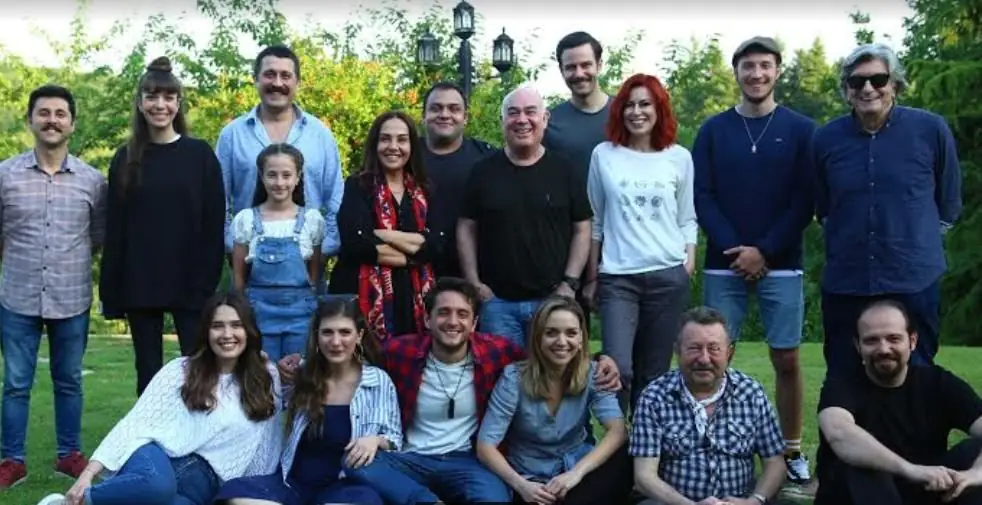 Öyle bir dizi geliyor ki evlere şenlik: Tövbeler Olsun! Güven Kıraç ve Erkan Can da kadroda... 8 Öyle bir dizi geliyor ki evlere şenlik: Tövbeler Olsun! Güven Kıraç ve Erkan Can da kadroda... 8
