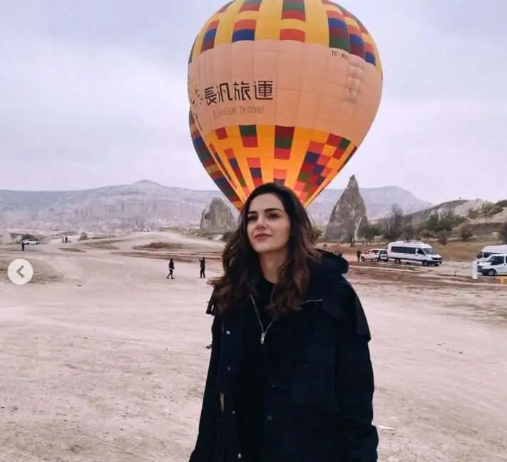 Yağmur Tanrısevsin içindeki çocuğu çıkarttı! Hazar Ergüçlü'nün kış seksiliği 9