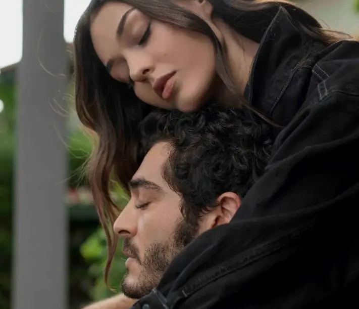 Yarım Kalan Aşklar kamera arkasında Burak Deniz ve Dilan Çiçek Deniz uyumu! 8