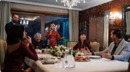 Ender'i o sofraya oturttunuz ya bravo! Yasak Elma'da kahkahalara boğan sahneye yorum yağıyor 15