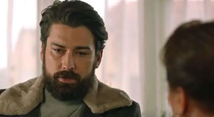 Zümrüdüanka dizisini Fox TV yayından kaldırmadı ama RTÜK canını acıtabilir! 7