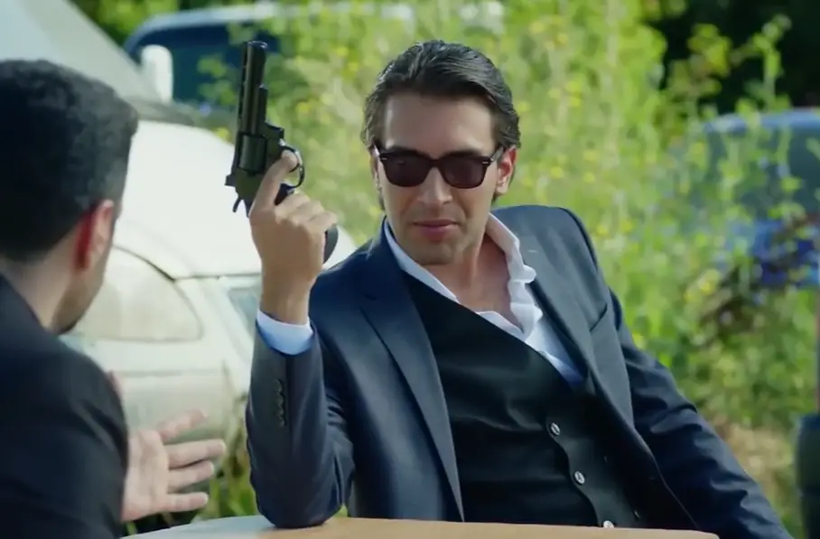 Ulaş Tuna Astepe'nin Oynadığı Diziler: Taşacak Bu Deniz'den Karadayı'ya! 12